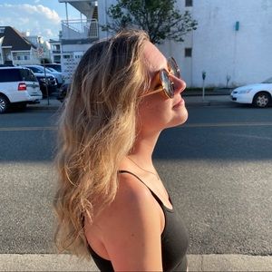 Meet your Posher, Emili